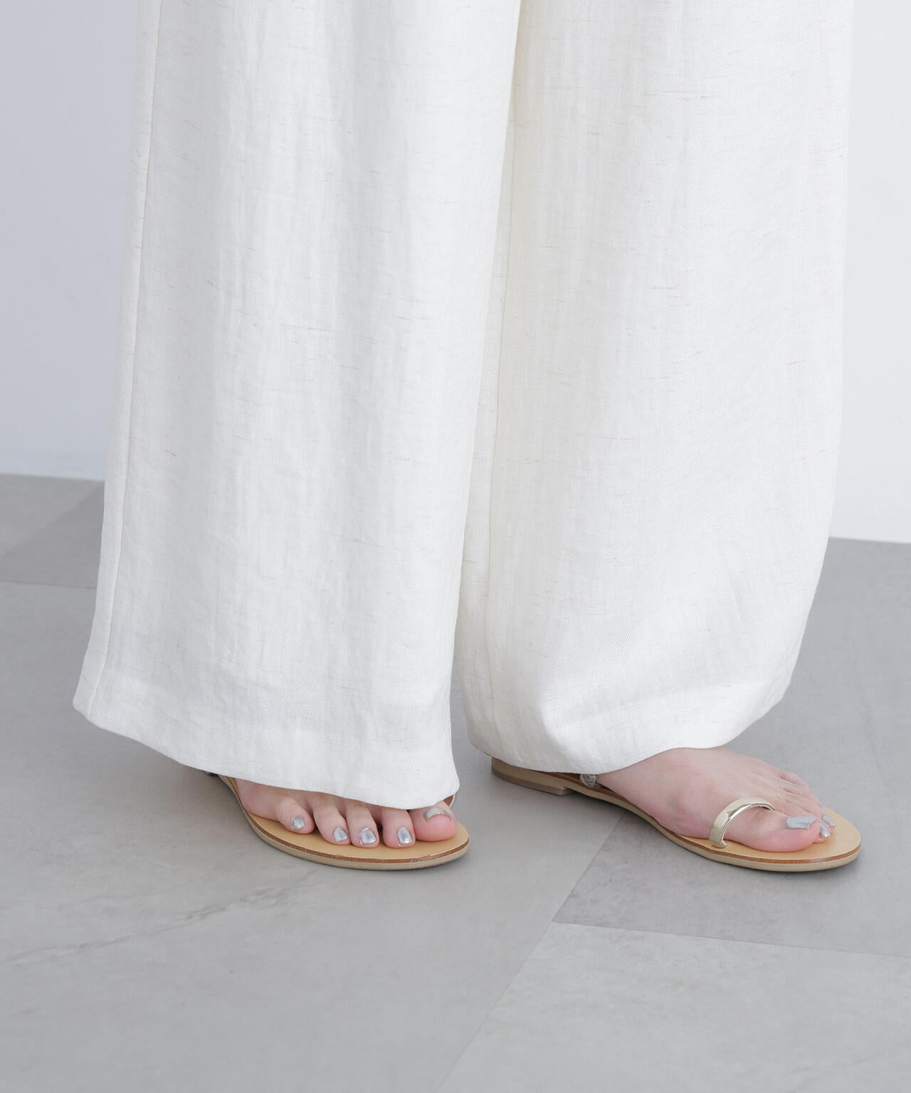 シンチバックワイドパンツ