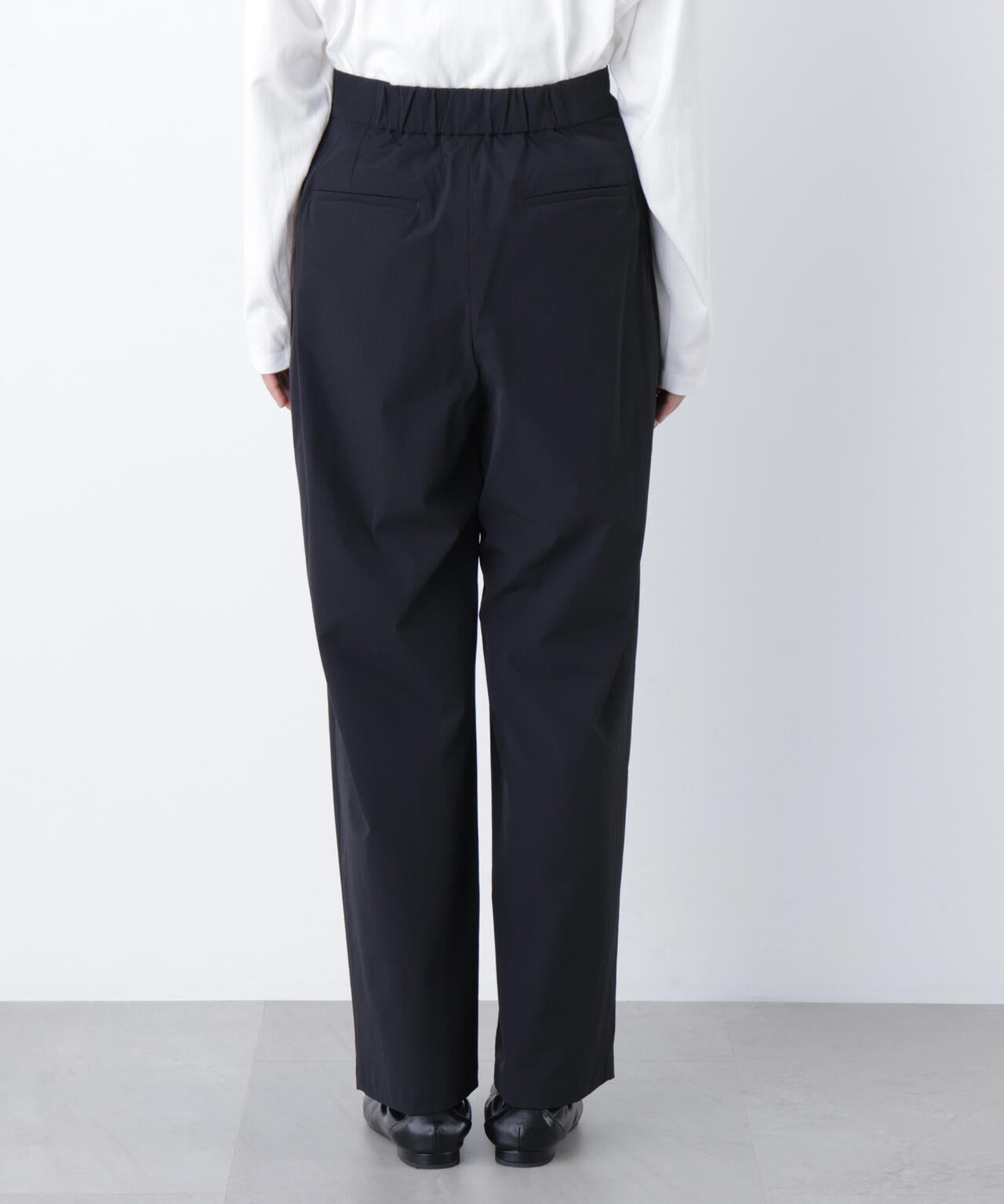 ナイロンタックパンツ