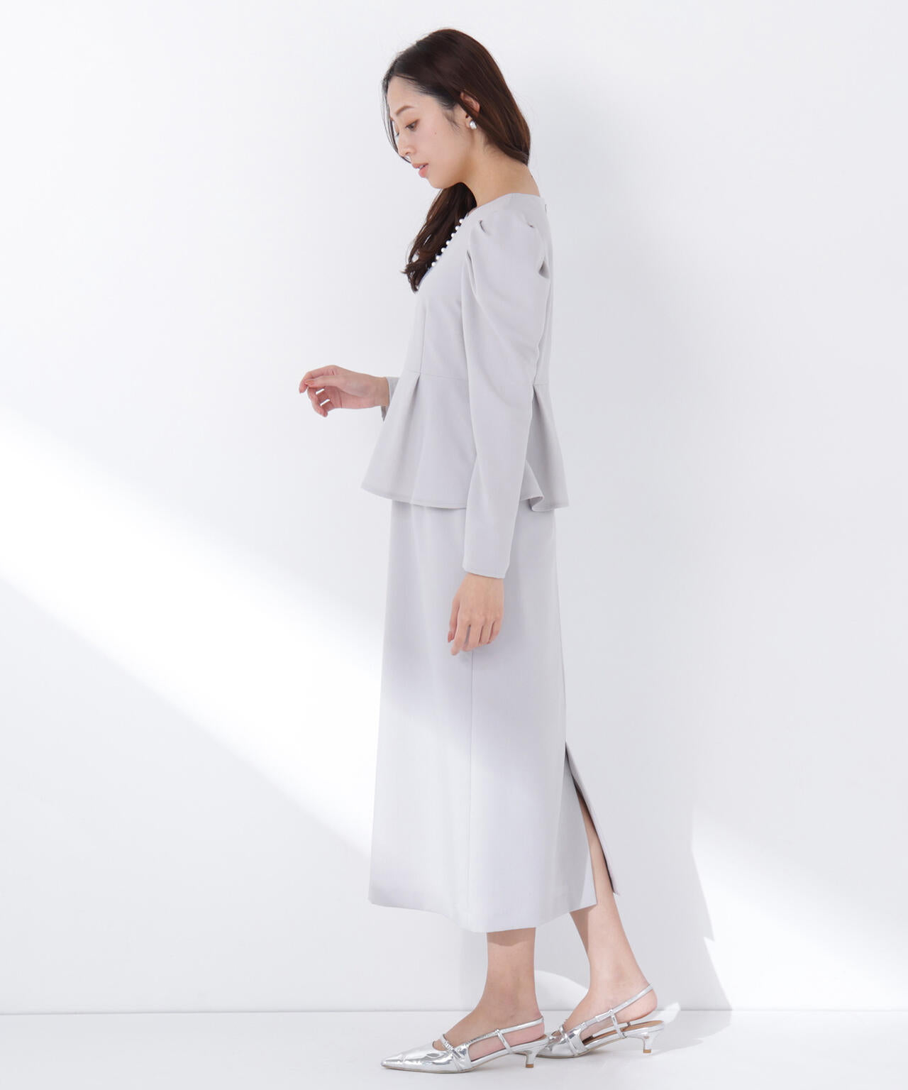 ラインパールペプラムワンピース