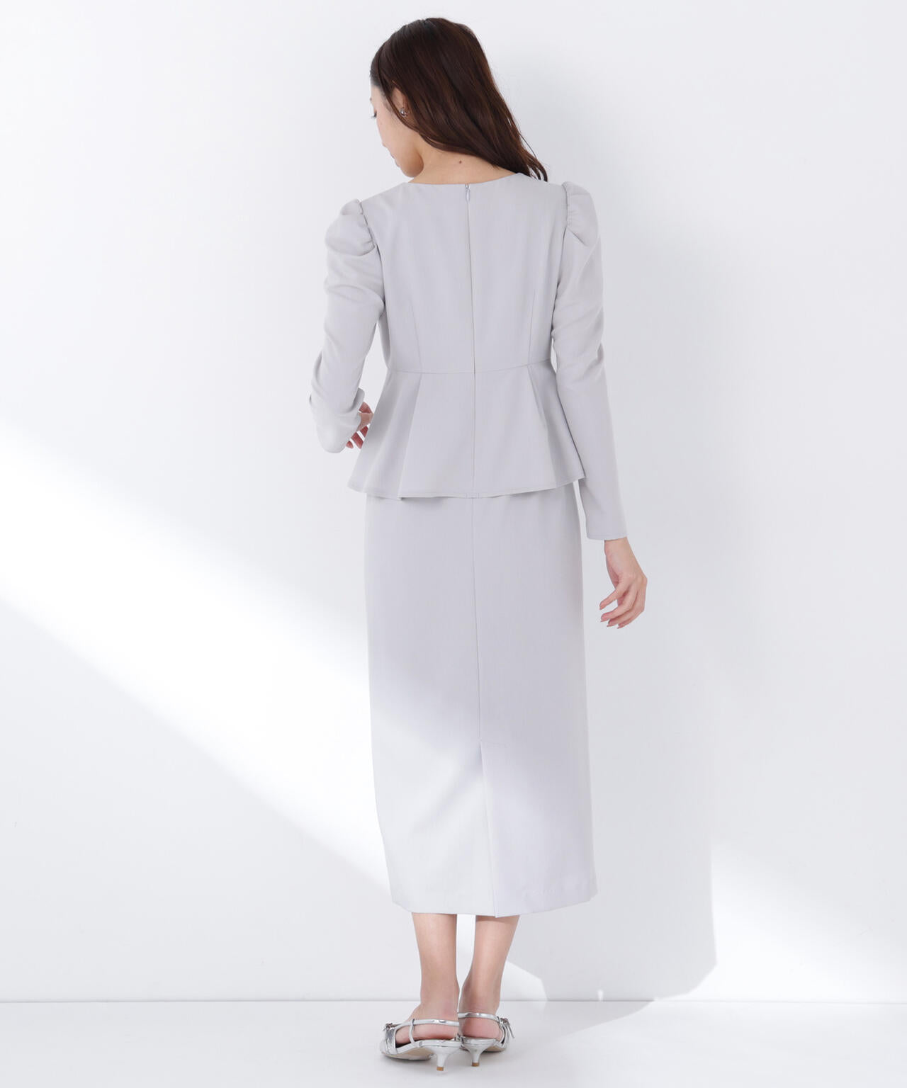 ラインパールペプラムワンピース