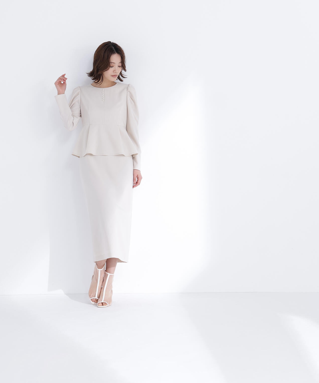 ラインパールペプラムワンピース