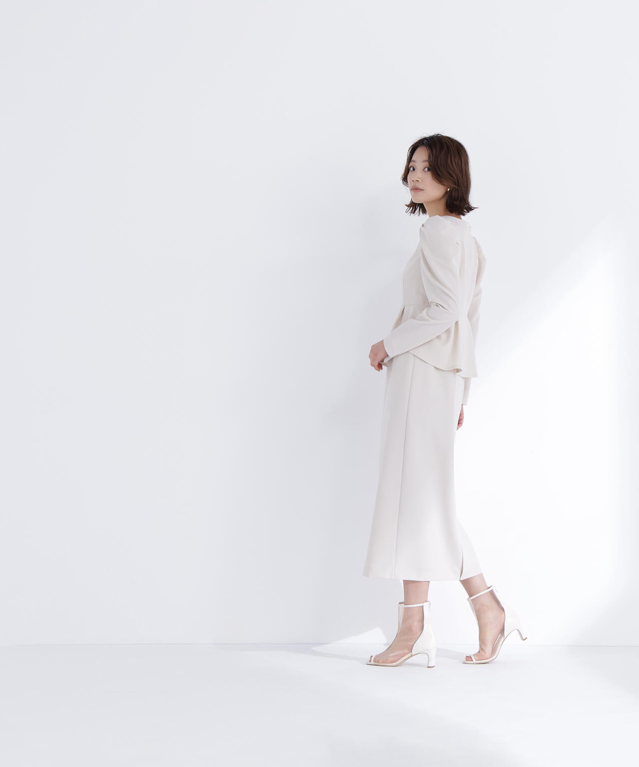 ラインパールペプラムワンピース