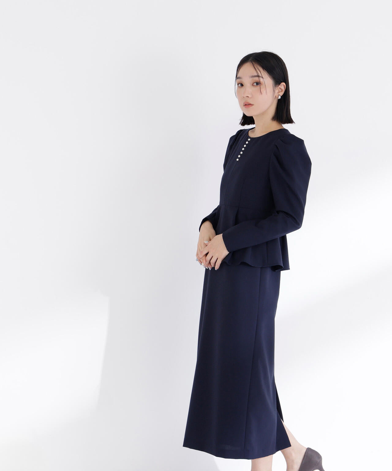 ラインパールペプラムワンピース