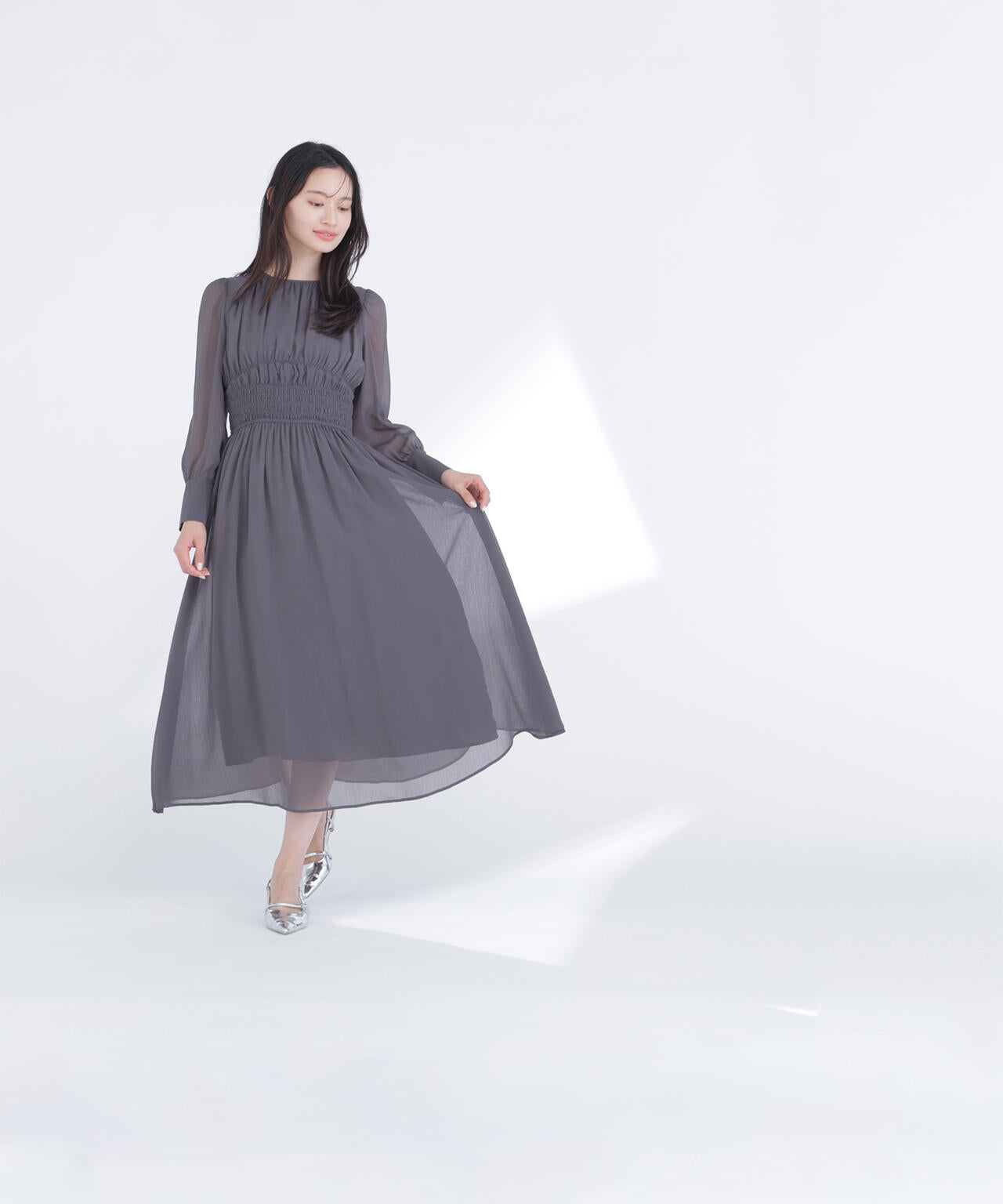 楊柳シャーリングワンピース