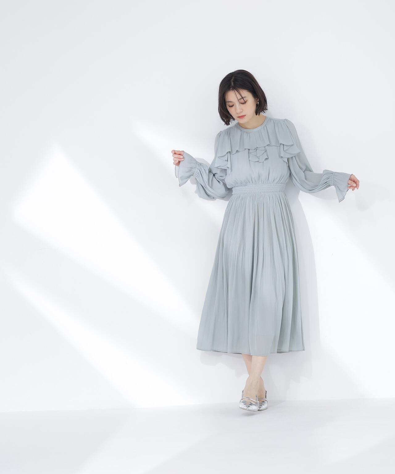 ラッフルデザインワンピース