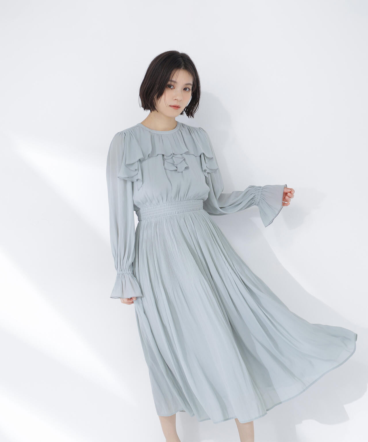 ラッフルデザインワンピース