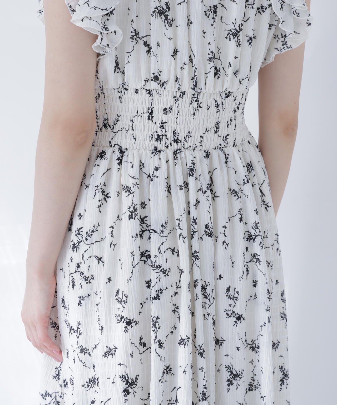 162cm B:86 W:62 H:86 着用サイズ:M