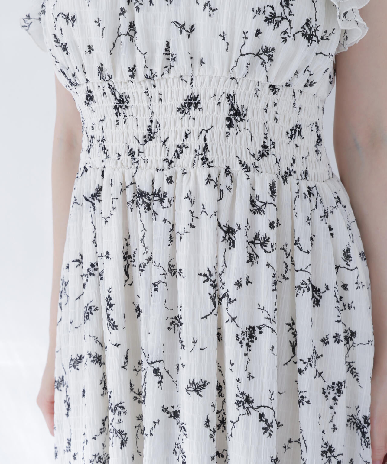 162cm B:86 W:62 H:86 着用サイズ:M