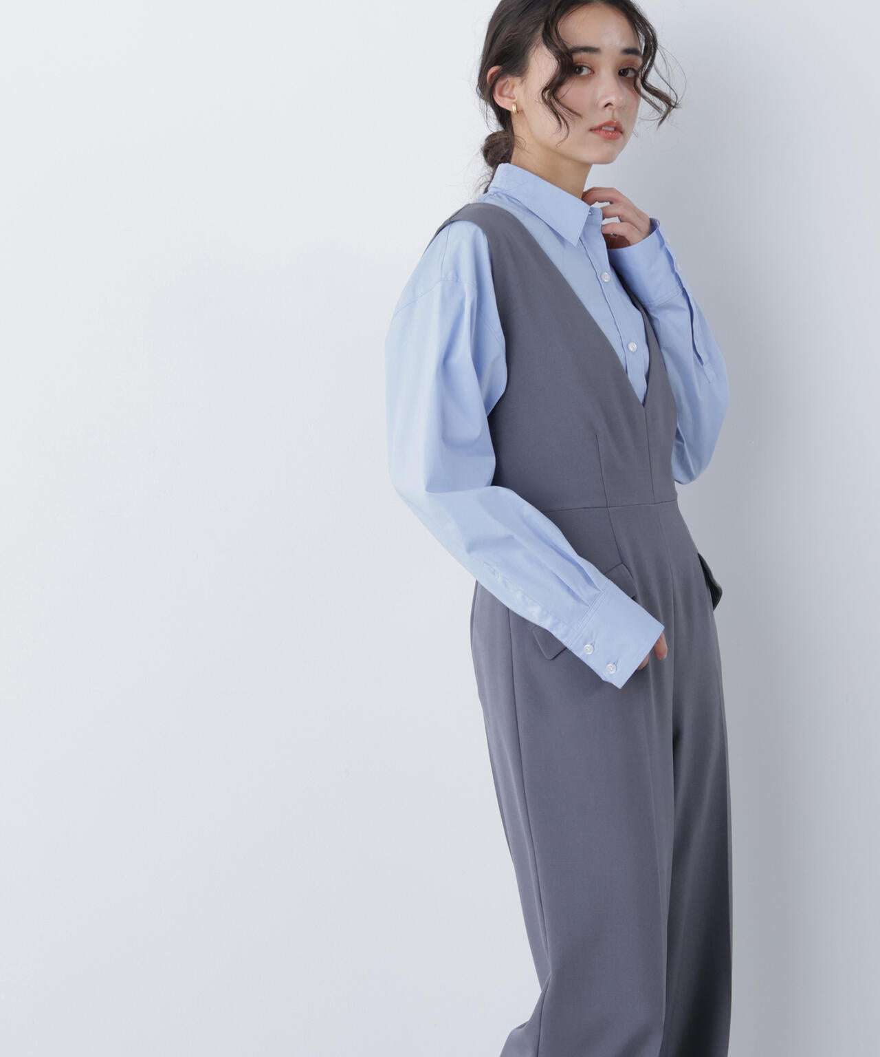 Vネックオールインワン