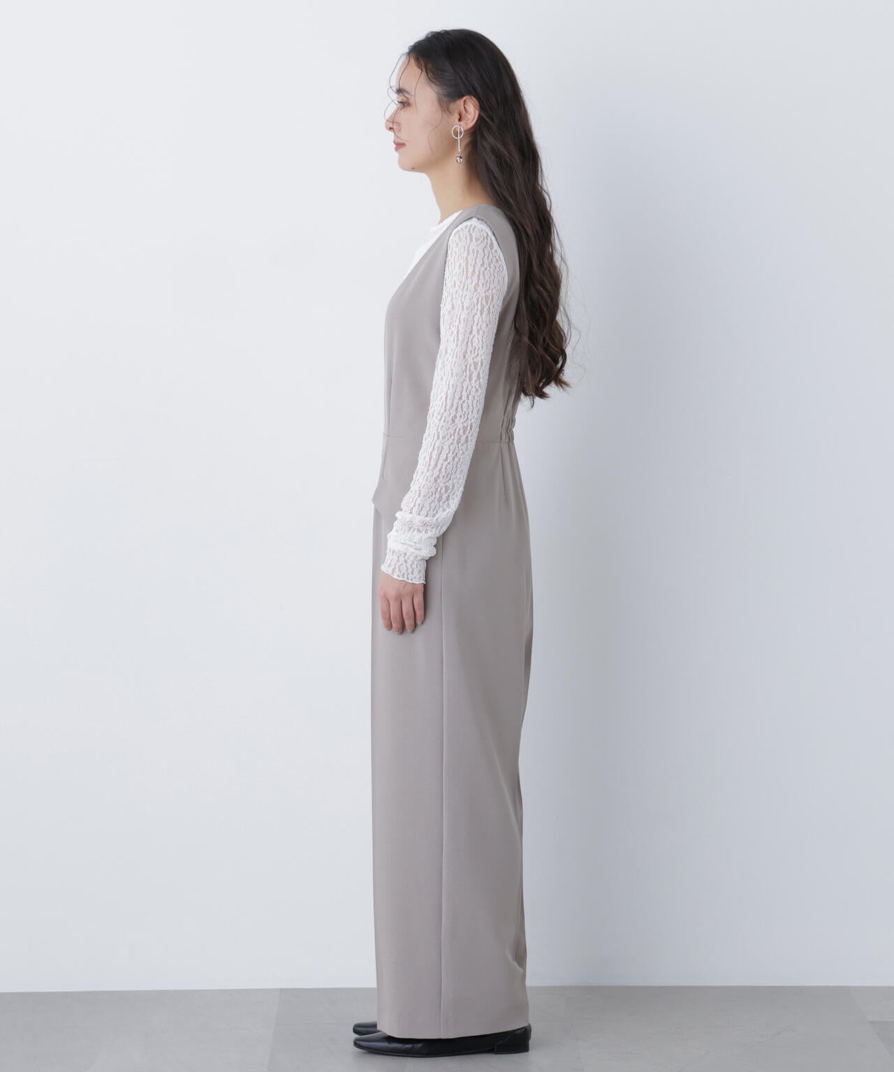 Vネックオールインワン