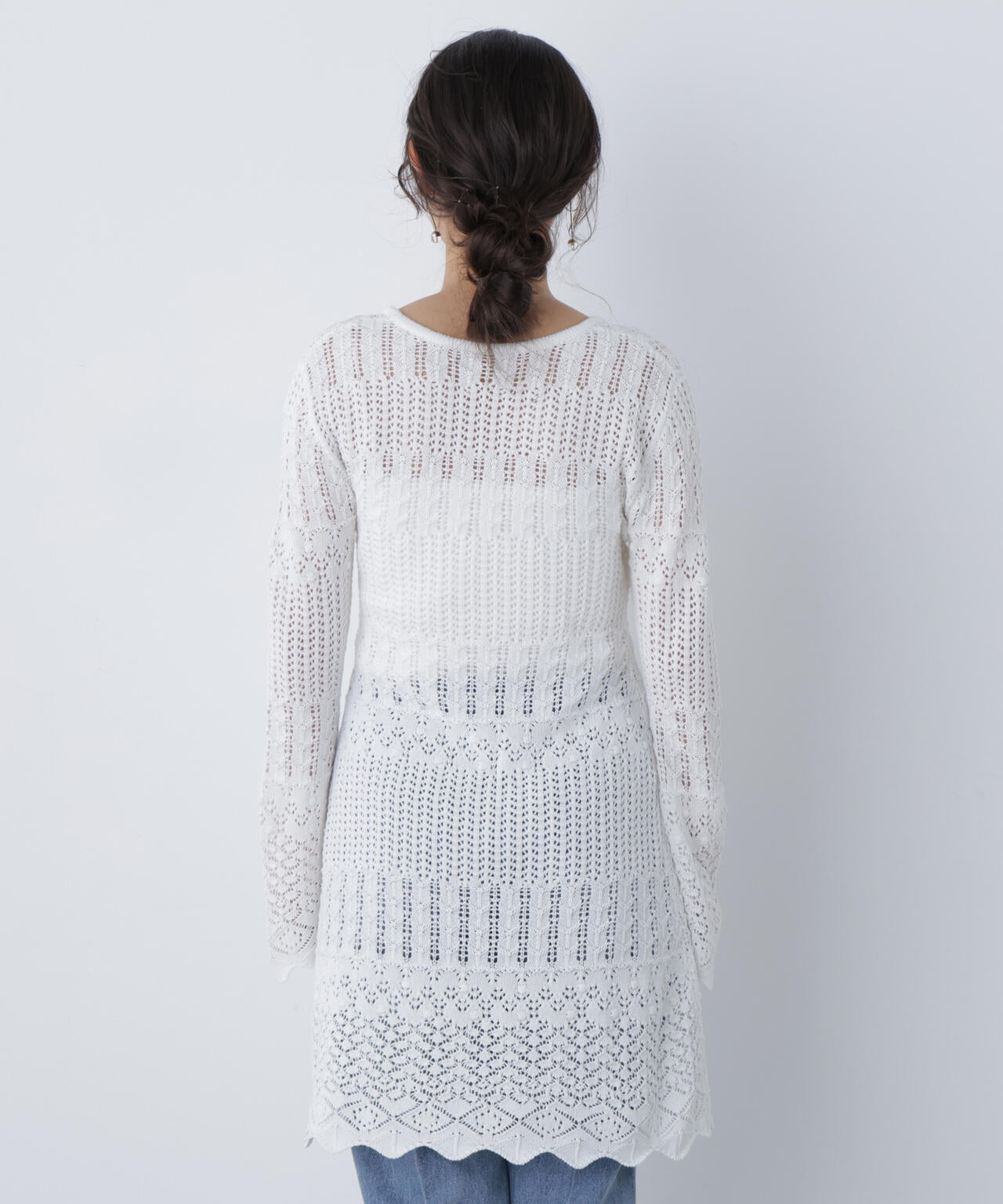 【有楽町マルイ・mix.tokyo 限定カラー:オフ×ブラック】透かし編みニットミニワンピース