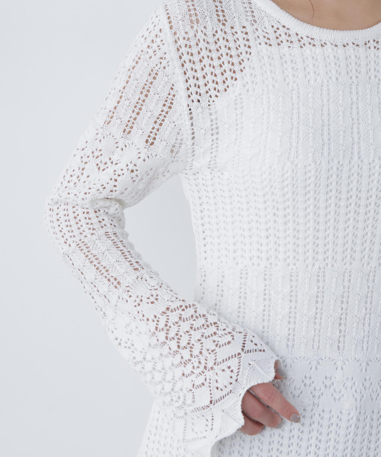 【有楽町マルイ・mix.tokyo 限定カラー:オフ×ブラック】透かし編みニットミニワンピース