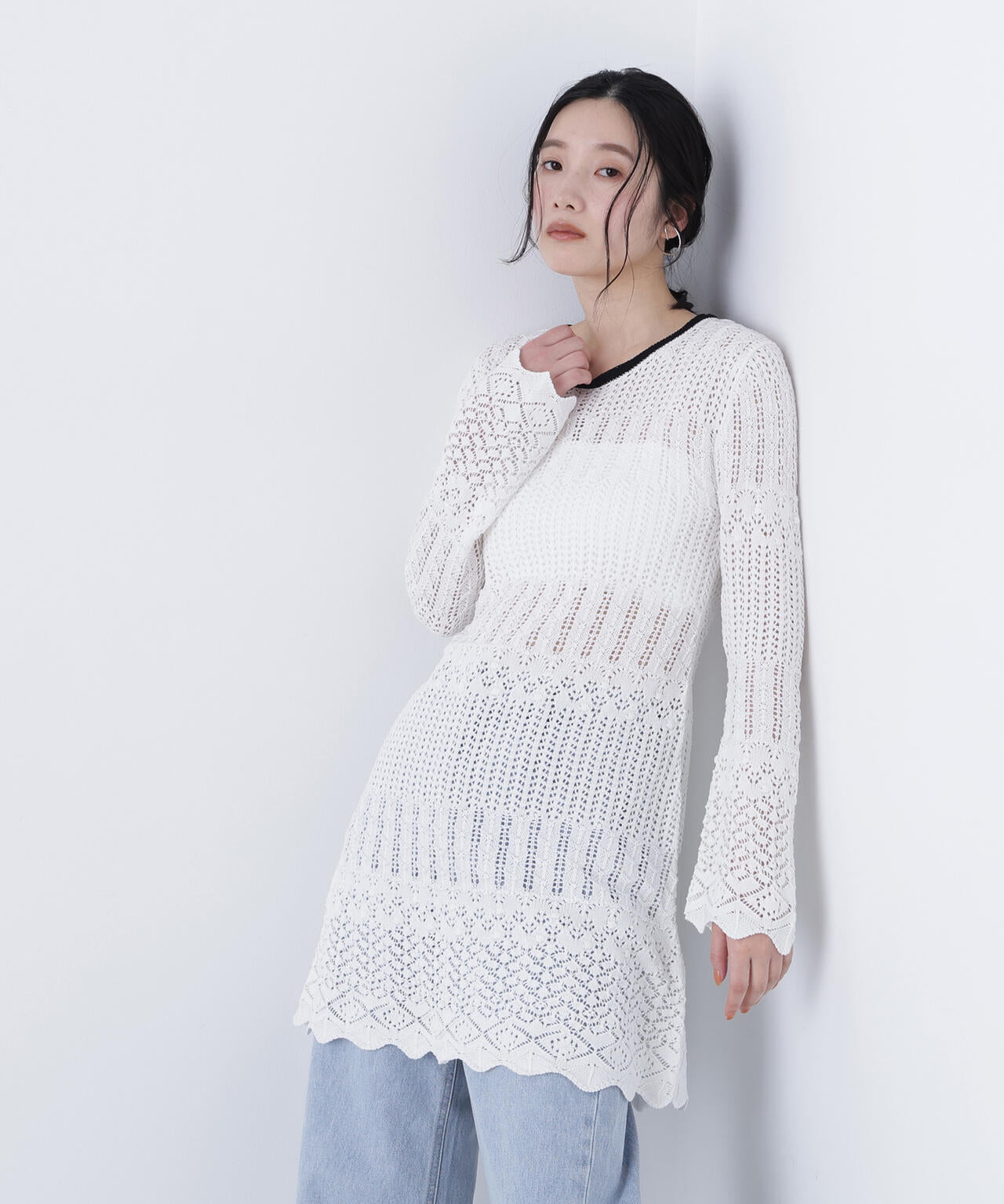 【有楽町マルイ・mix.tokyo 限定カラー:オフ×ブラック】透かし編みニットミニワンピース