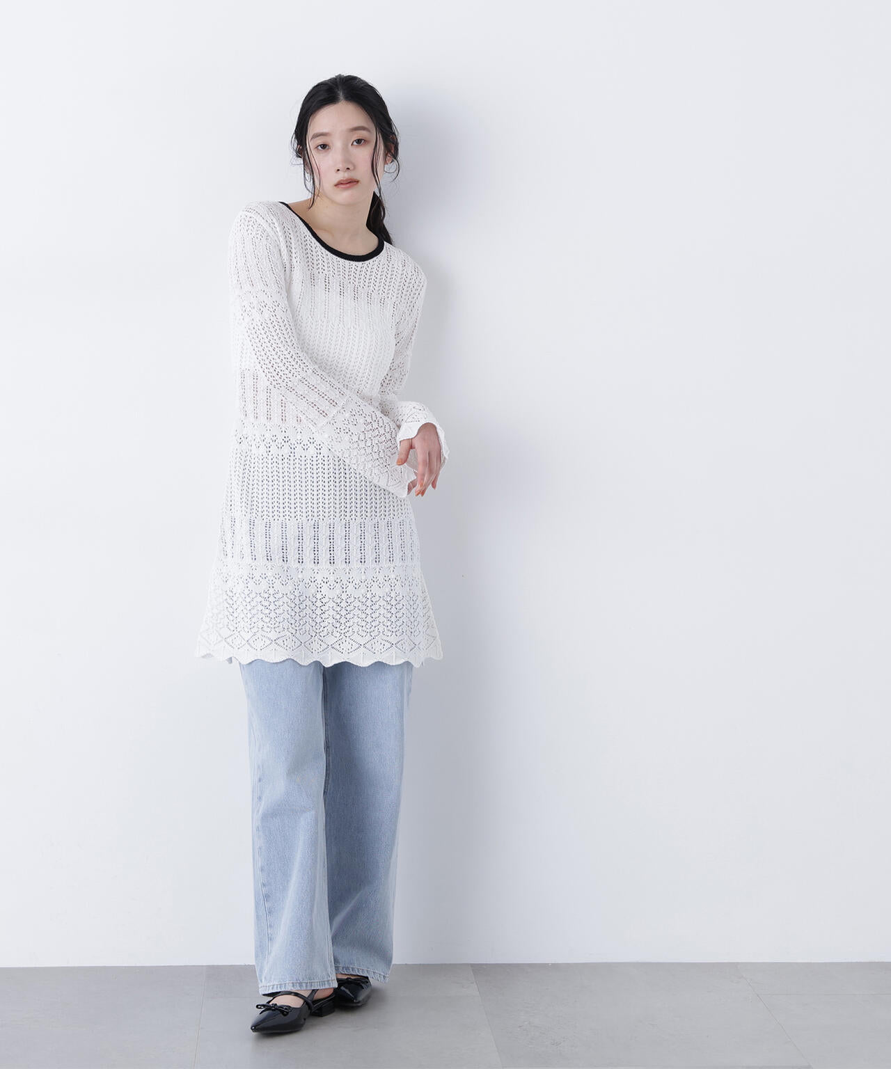 【有楽町マルイ・mix.tokyo 限定カラー:オフ×ブラック】透かし編みニットミニワンピース