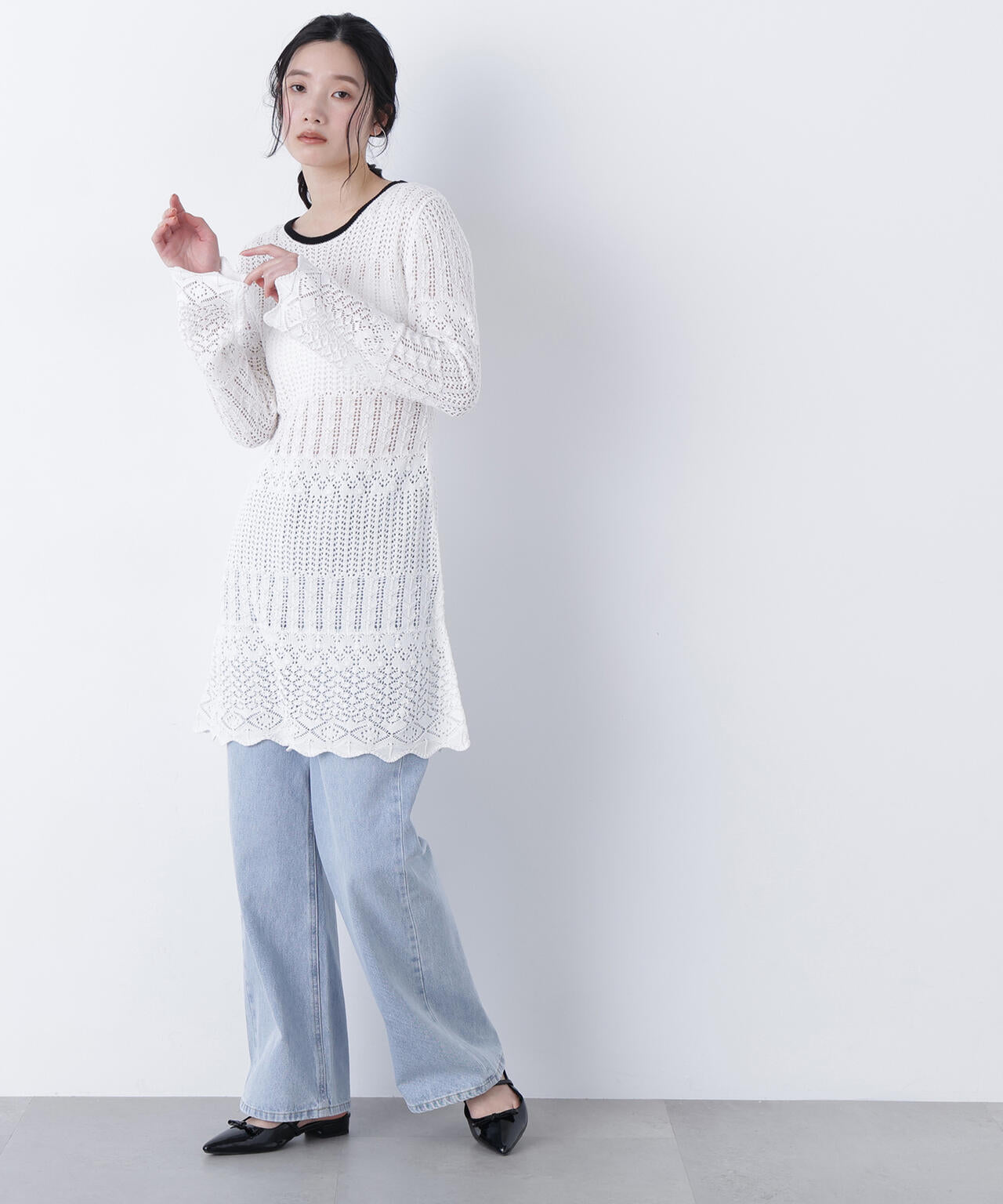 【有楽町マルイ・mix.tokyo 限定カラー:オフ×ブラック】透かし編みニットミニワンピース