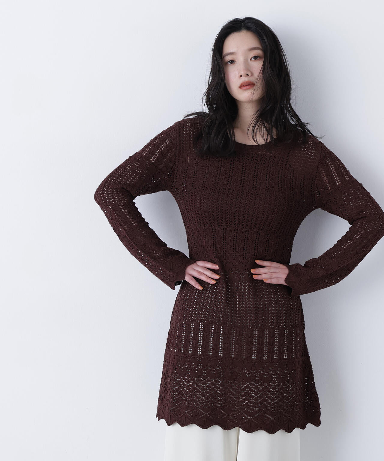 【有楽町マルイ・mix.tokyo 限定カラー:オフ×ブラック】透かし編みニットミニワンピース