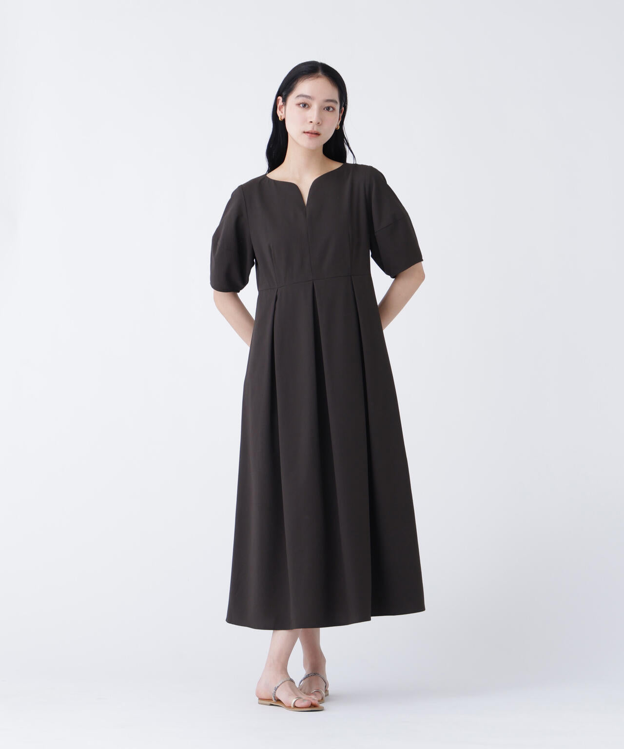 168cm B81cm W60cm H89cm 着用サイズ:M