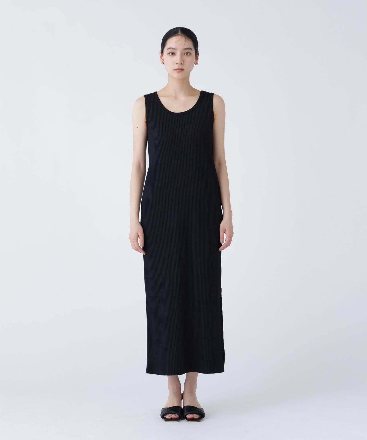 168cm B81cm W60cm H89cm 着用サイズ:M
