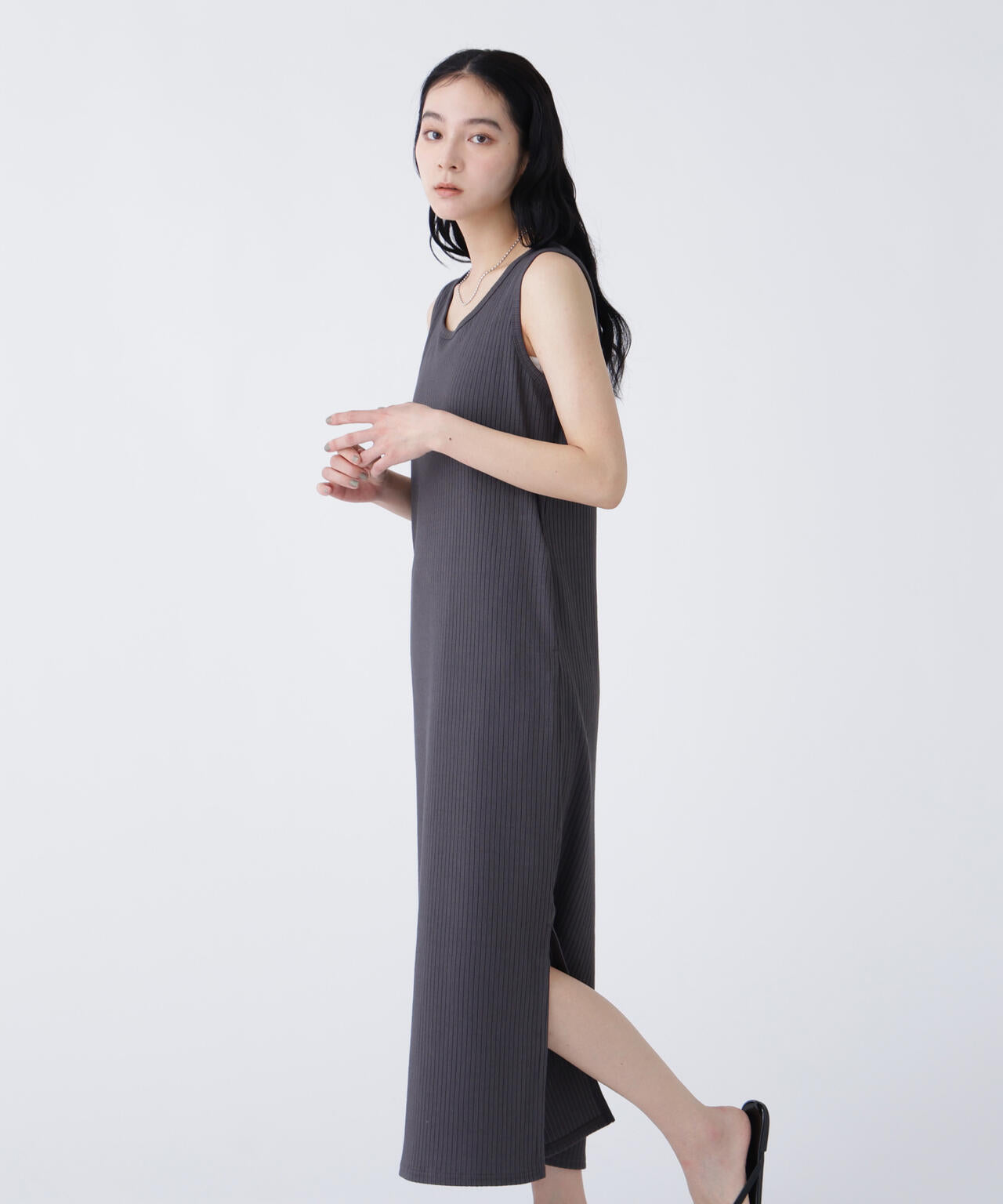 168cm B81cm W60cm H89cm 着用サイズ:M
