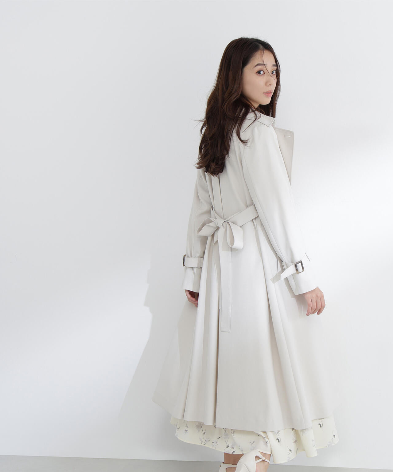 パウダーツイルトレンチコート