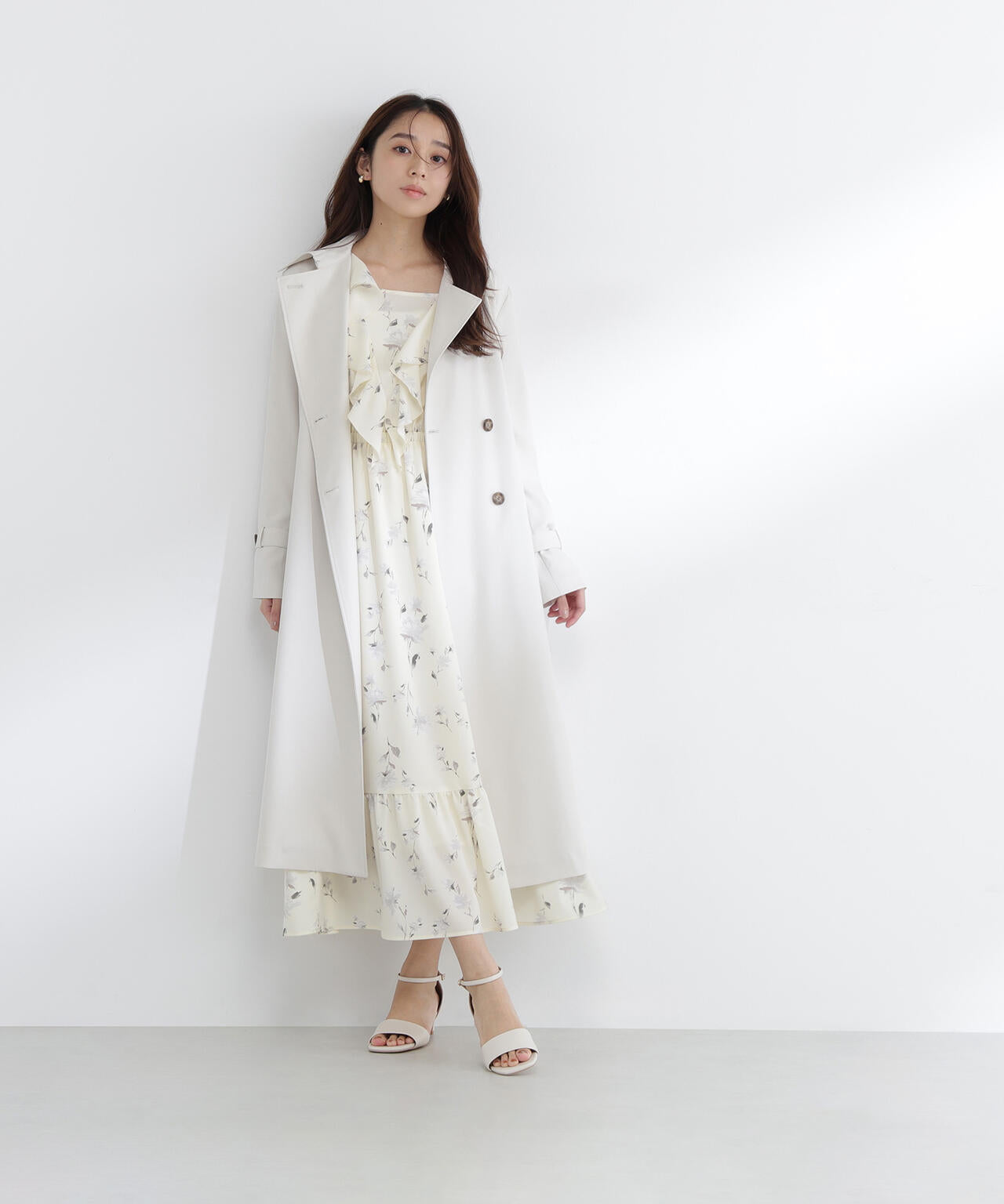 パウダーツイルトレンチコート