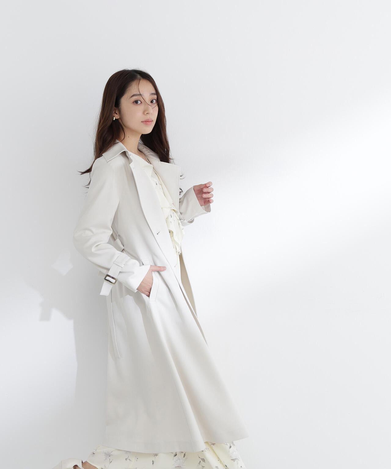 パウダーツイルトレンチコート