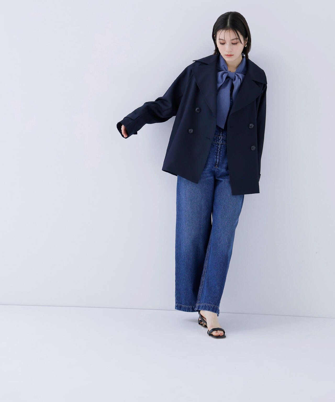 ハーフトレンチコート