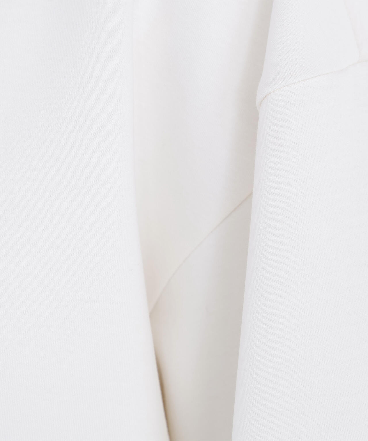 ノーカラーダンボールブルゾン