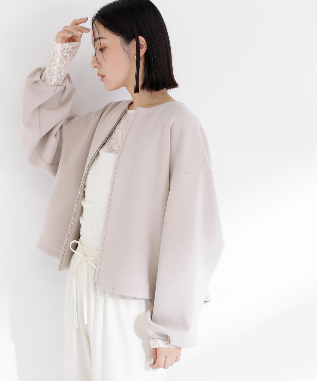 ノーカラーダンボールブルゾン