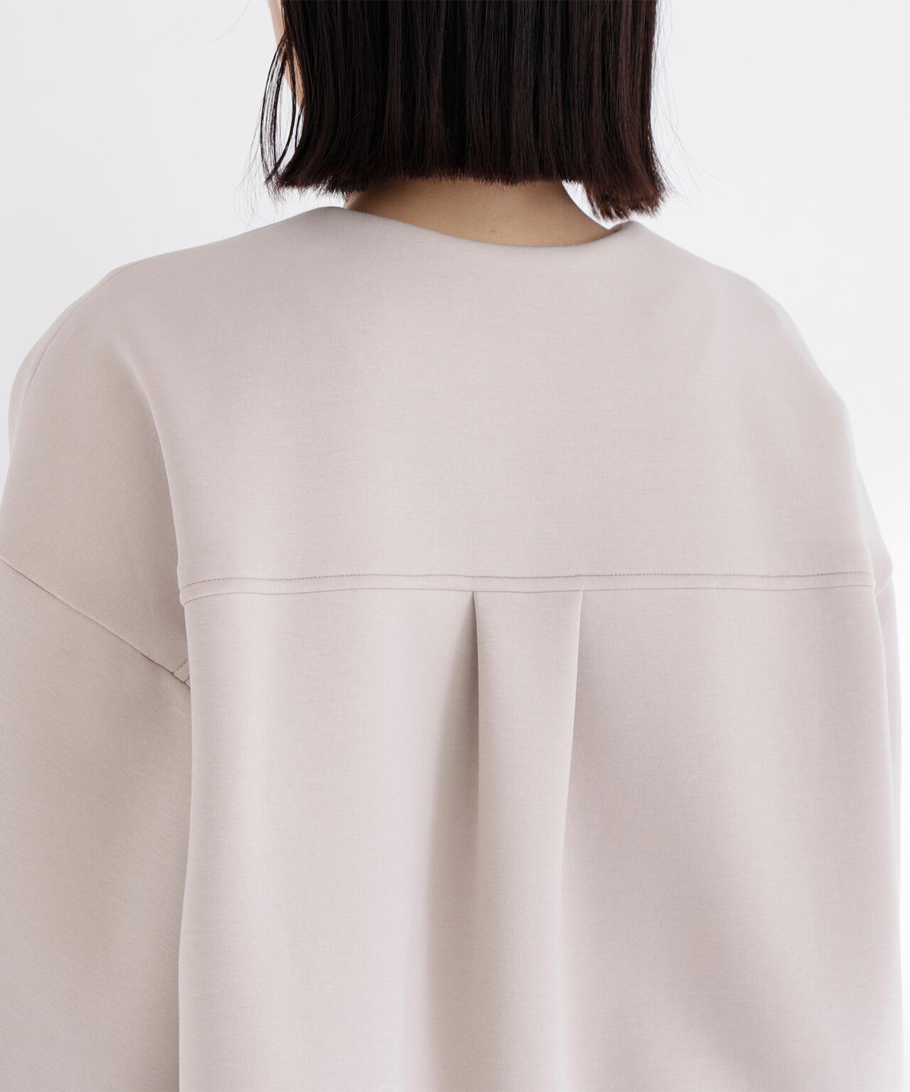 ノーカラーダンボールブルゾン