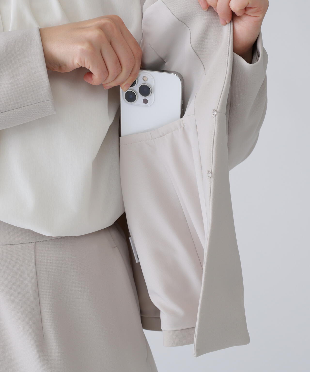 【365ユーティリティ】静電軽減テープ使用洗えてシワになりづらいスカートセットアップ