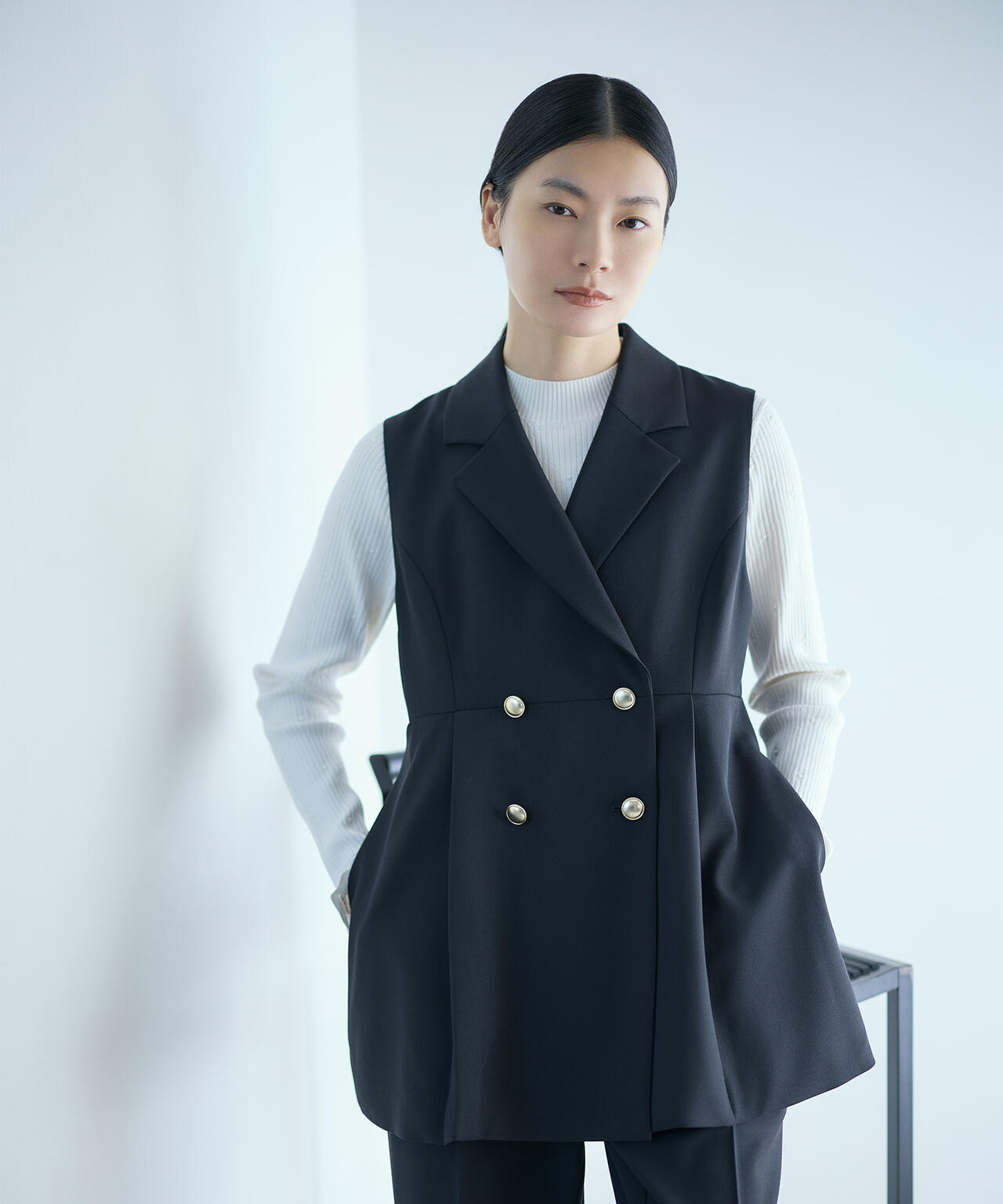 【365ユーティリティ】“みんなの声をカタチにした”洗えてシワになりづらいジレセットアップ