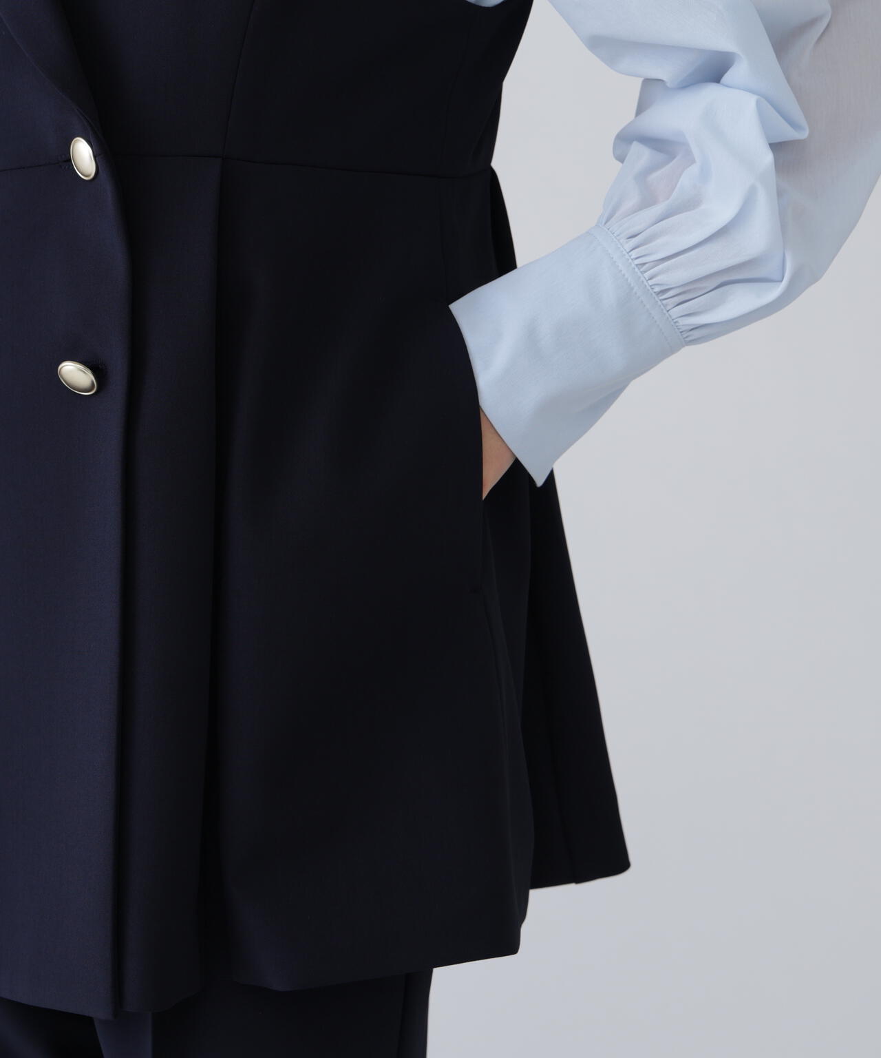 【365ユーティリティ】“みんなの声をカタチにした”洗えてシワになりづらいジレセットアップ