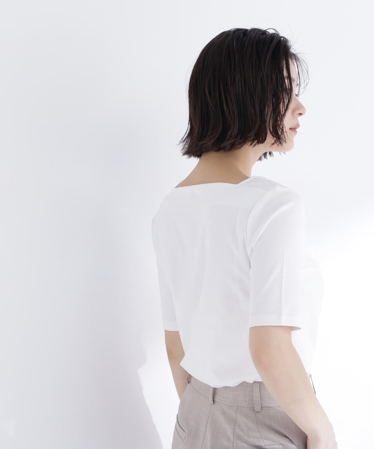 ベーシックTシャツ スクエアネック