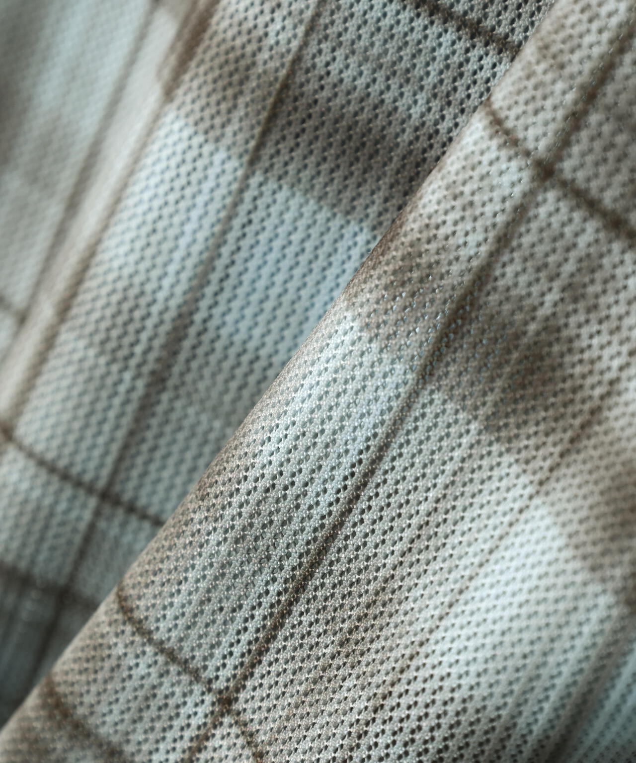 シアーチェックオフショルトップス