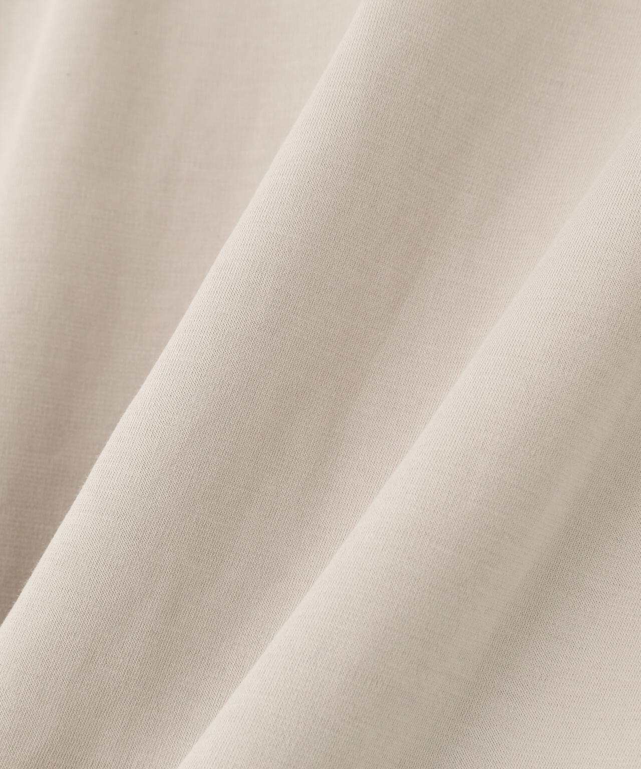 パフスリーブカットソートップス