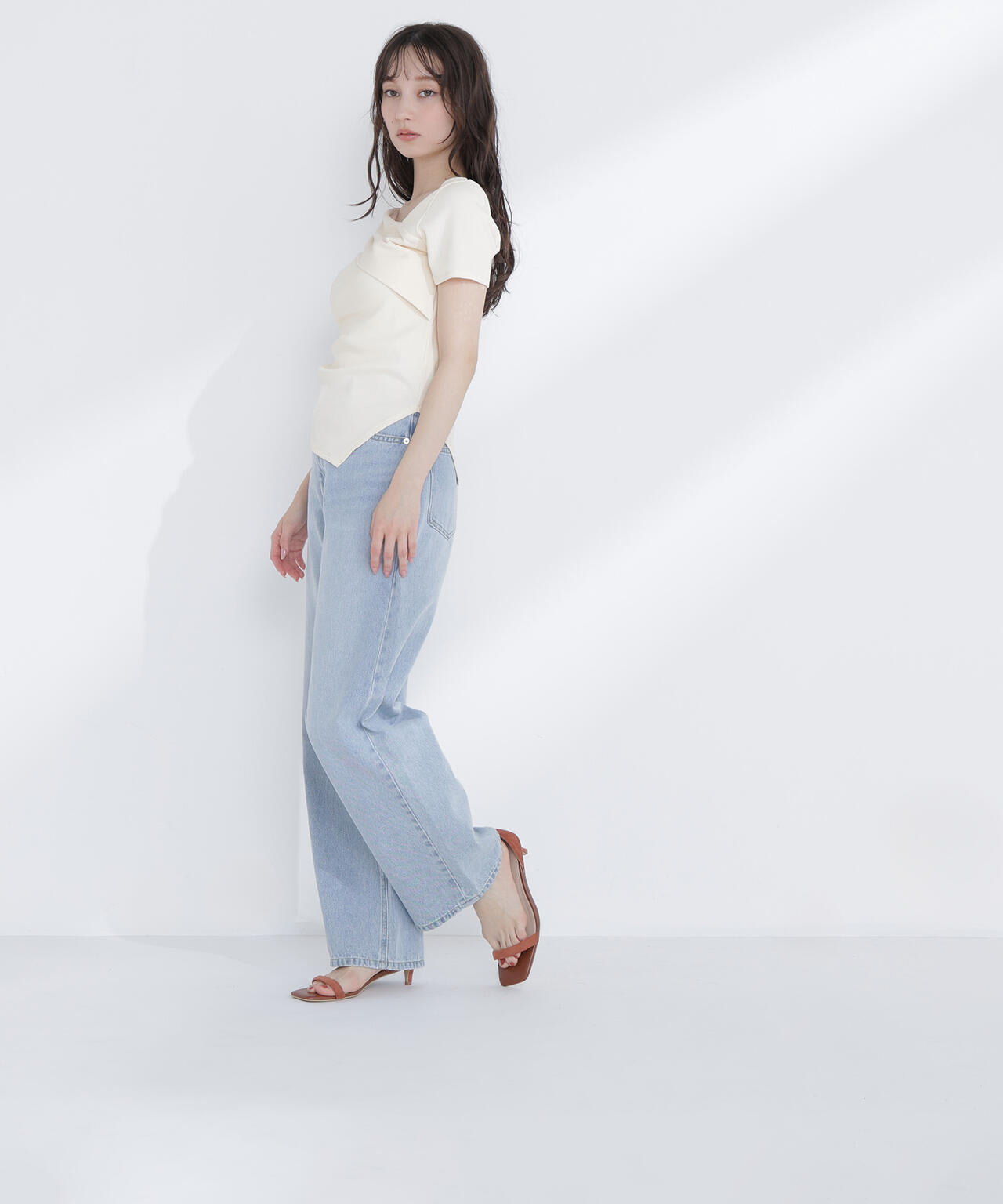 【6/5~6/7 オンライン限定2buy10%OFF対象】アシメネックリブカットソー