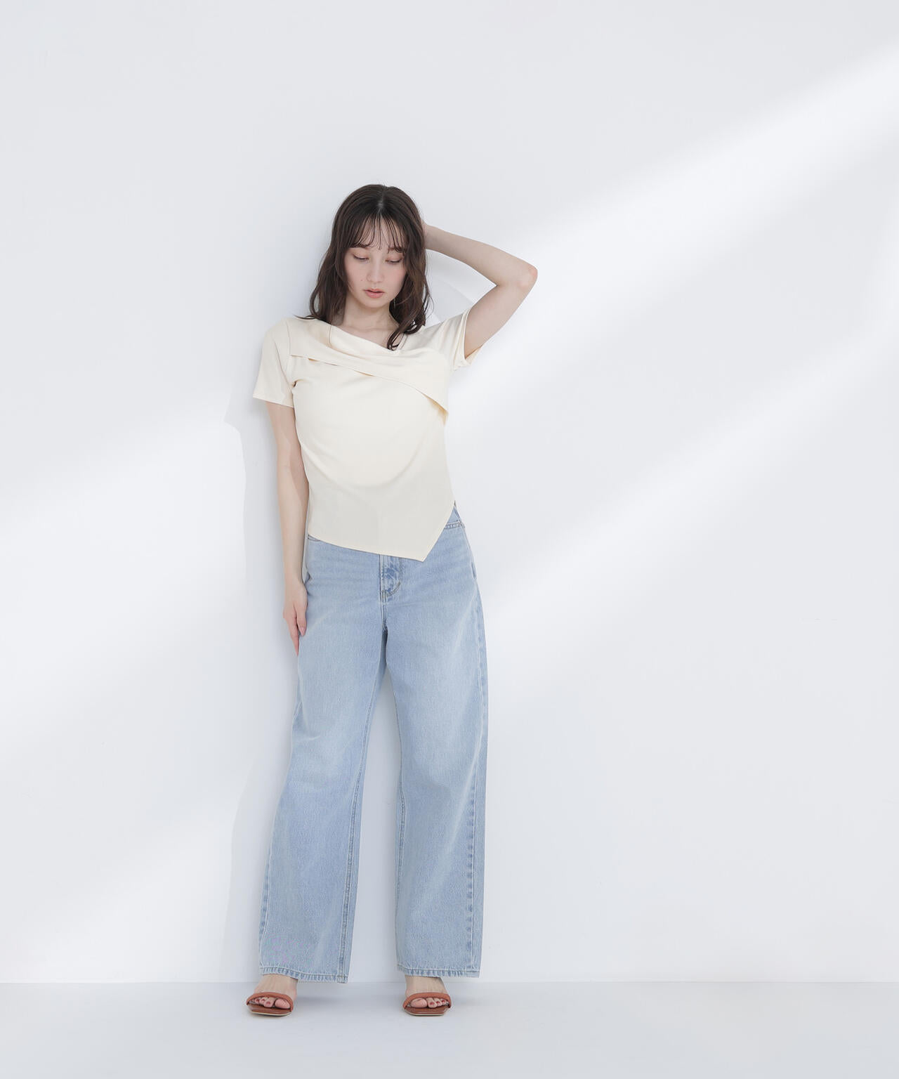 【6/5~6/7 オンライン限定2buy10%OFF対象】アシメネックリブカットソー