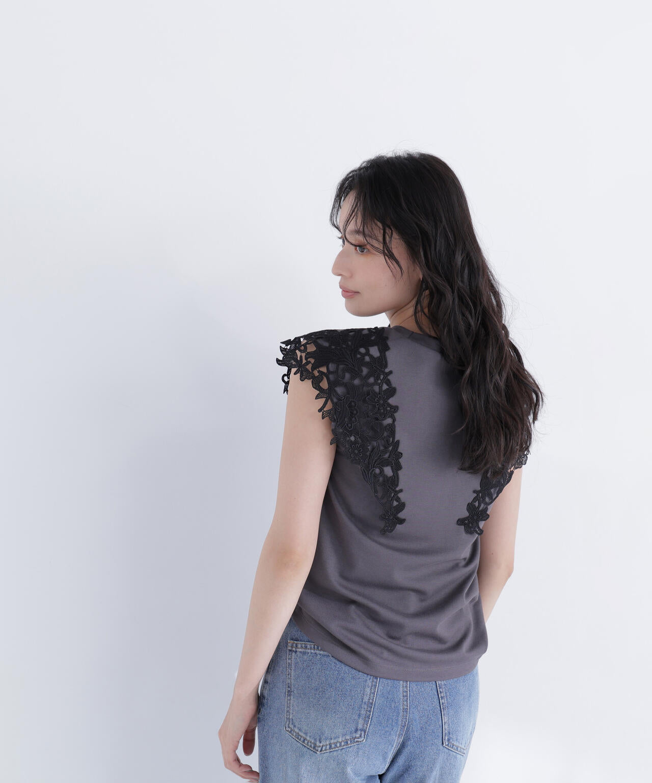 165cm 着用サイズ:FR