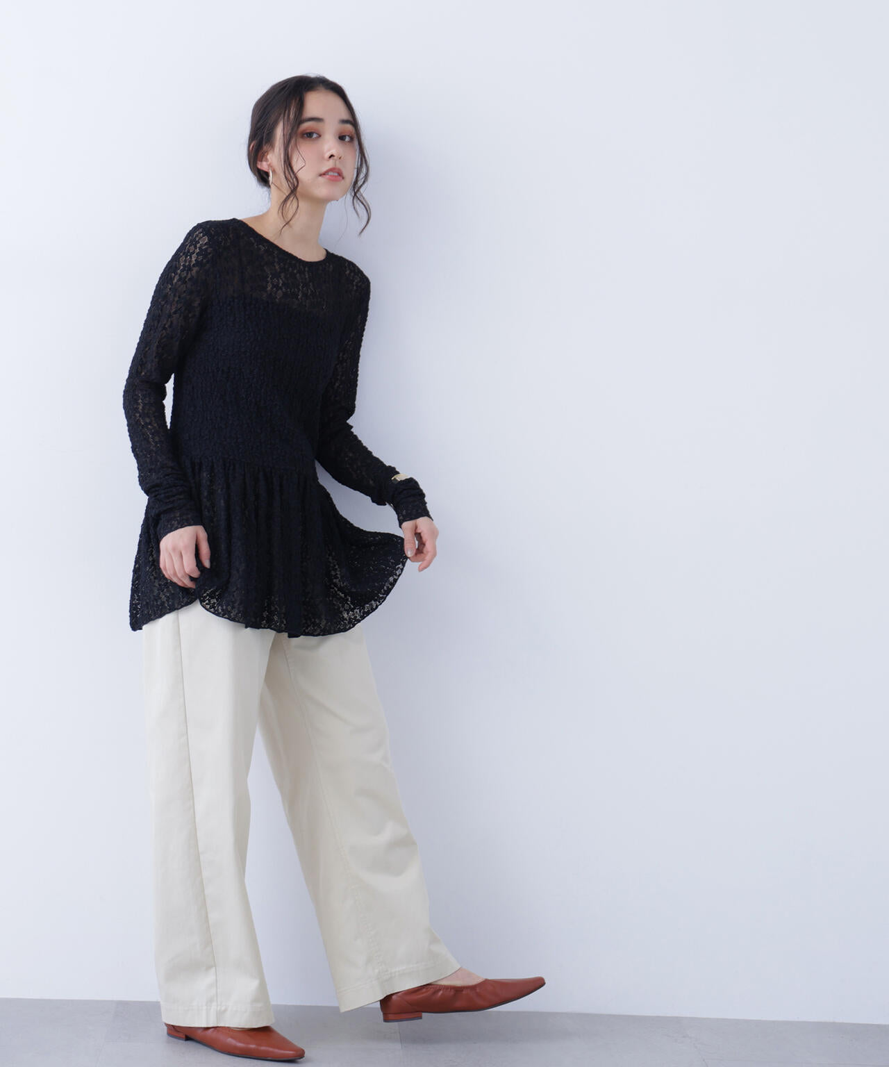 レースペプラムトップス