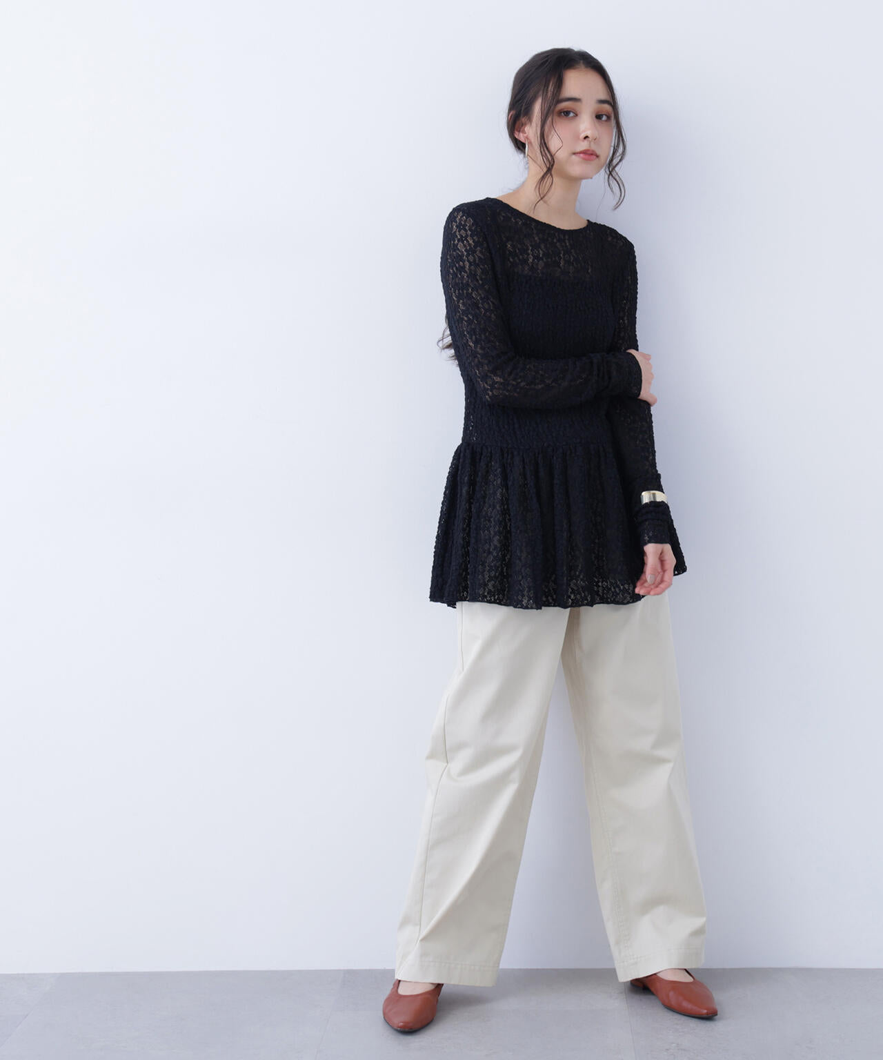 レースペプラムトップス