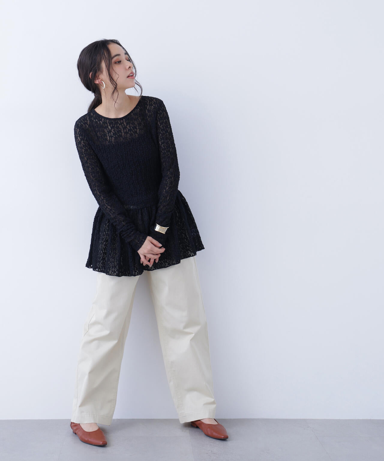 レースペプラムトップス