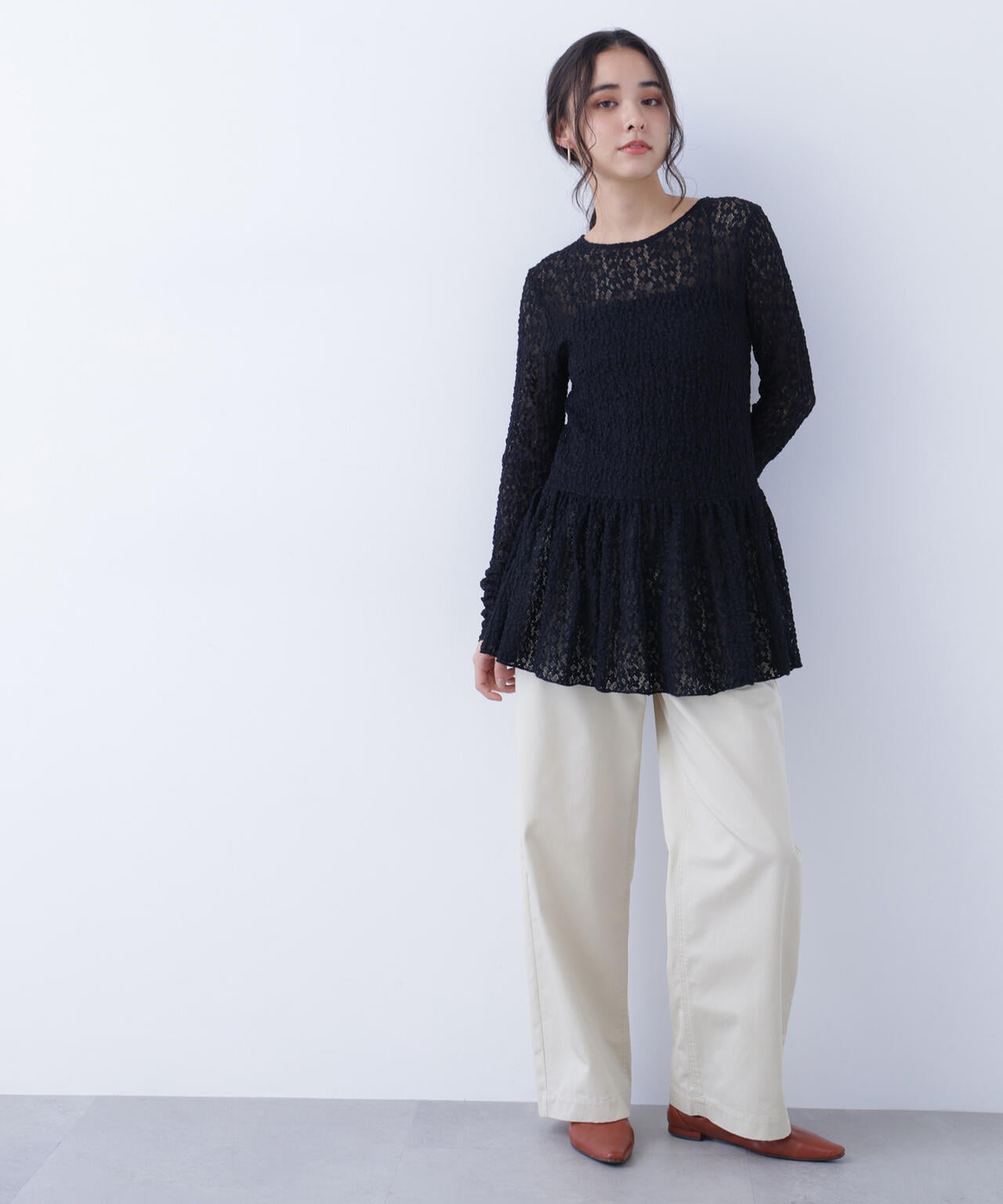 レースペプラムトップス