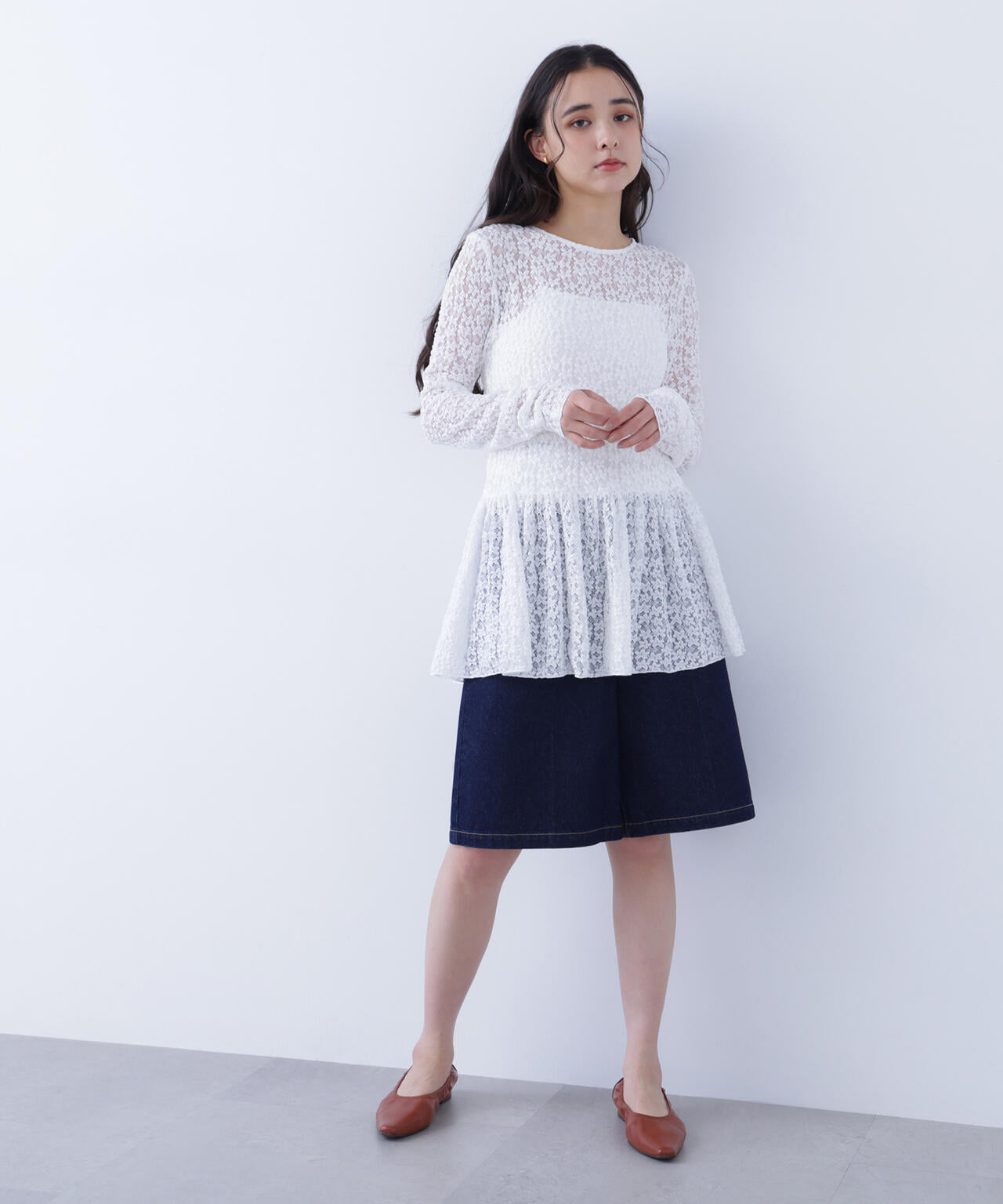 レースペプラムトップス