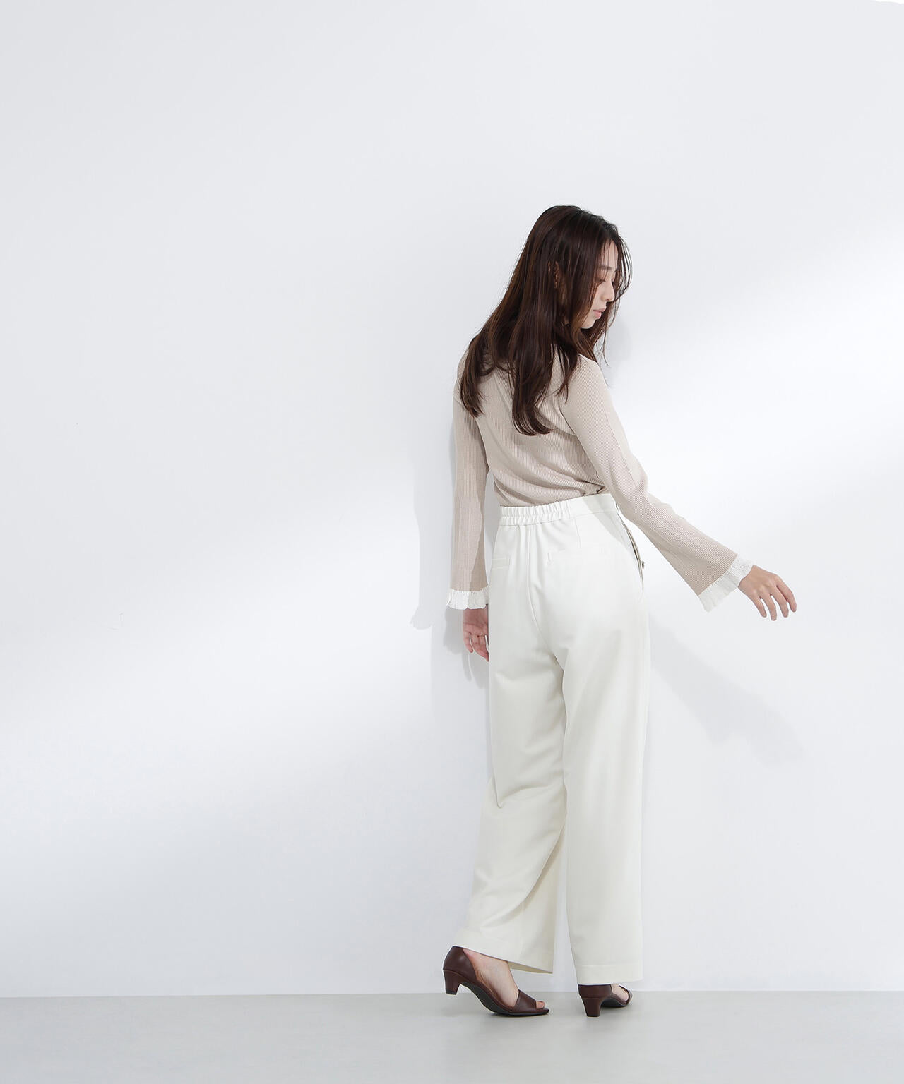 レーシーカフスリブニット