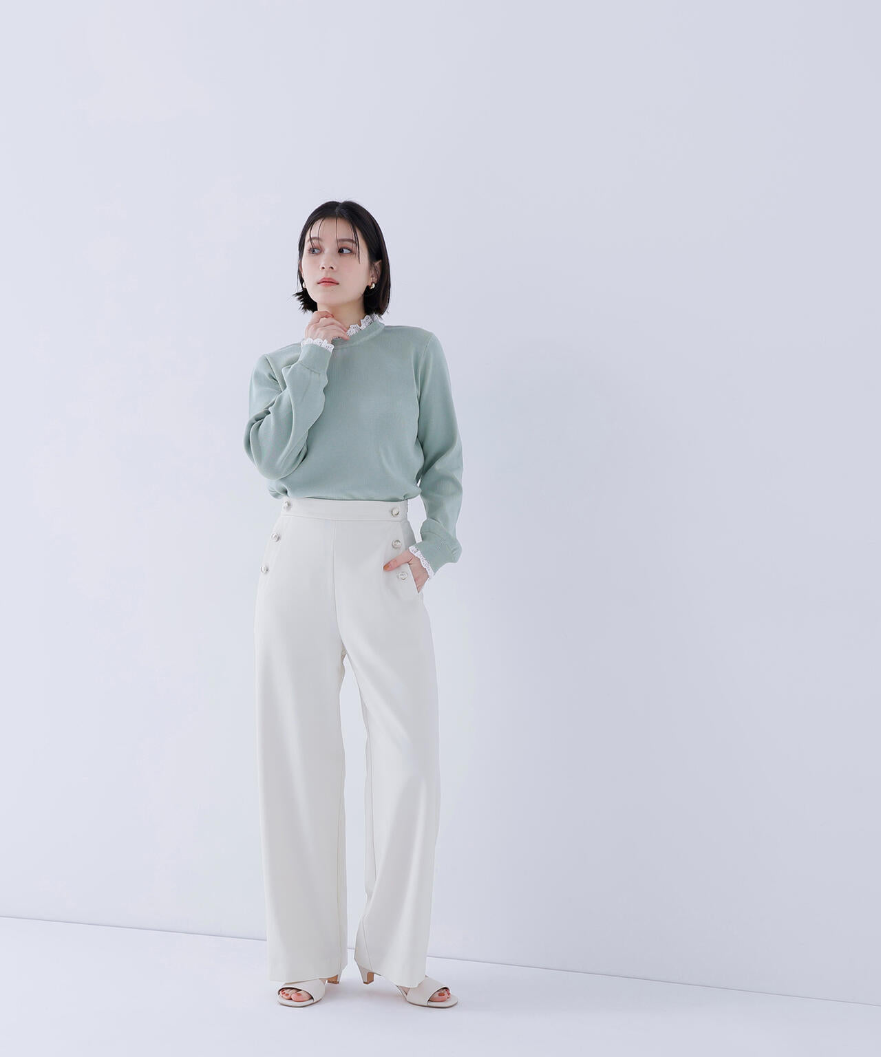 レースフリルドッキングニット