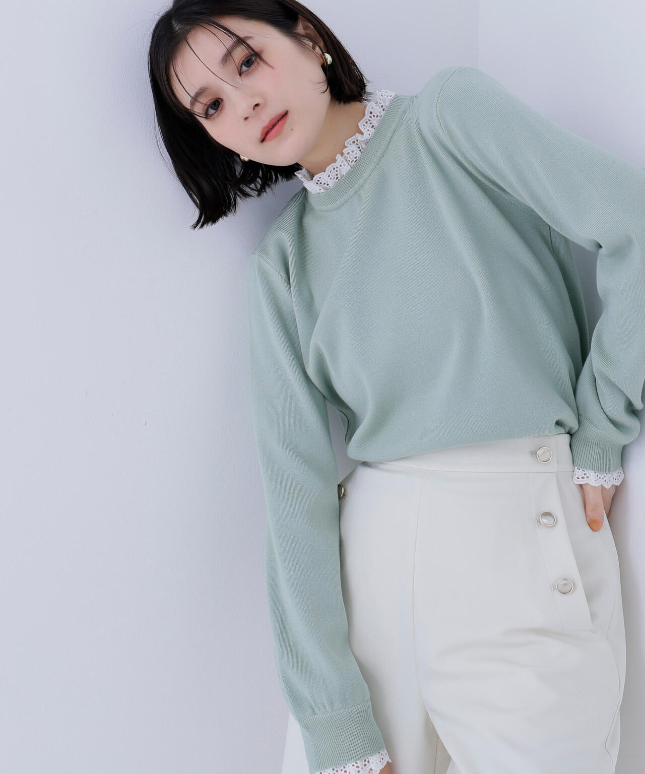 レースフリルドッキングニット