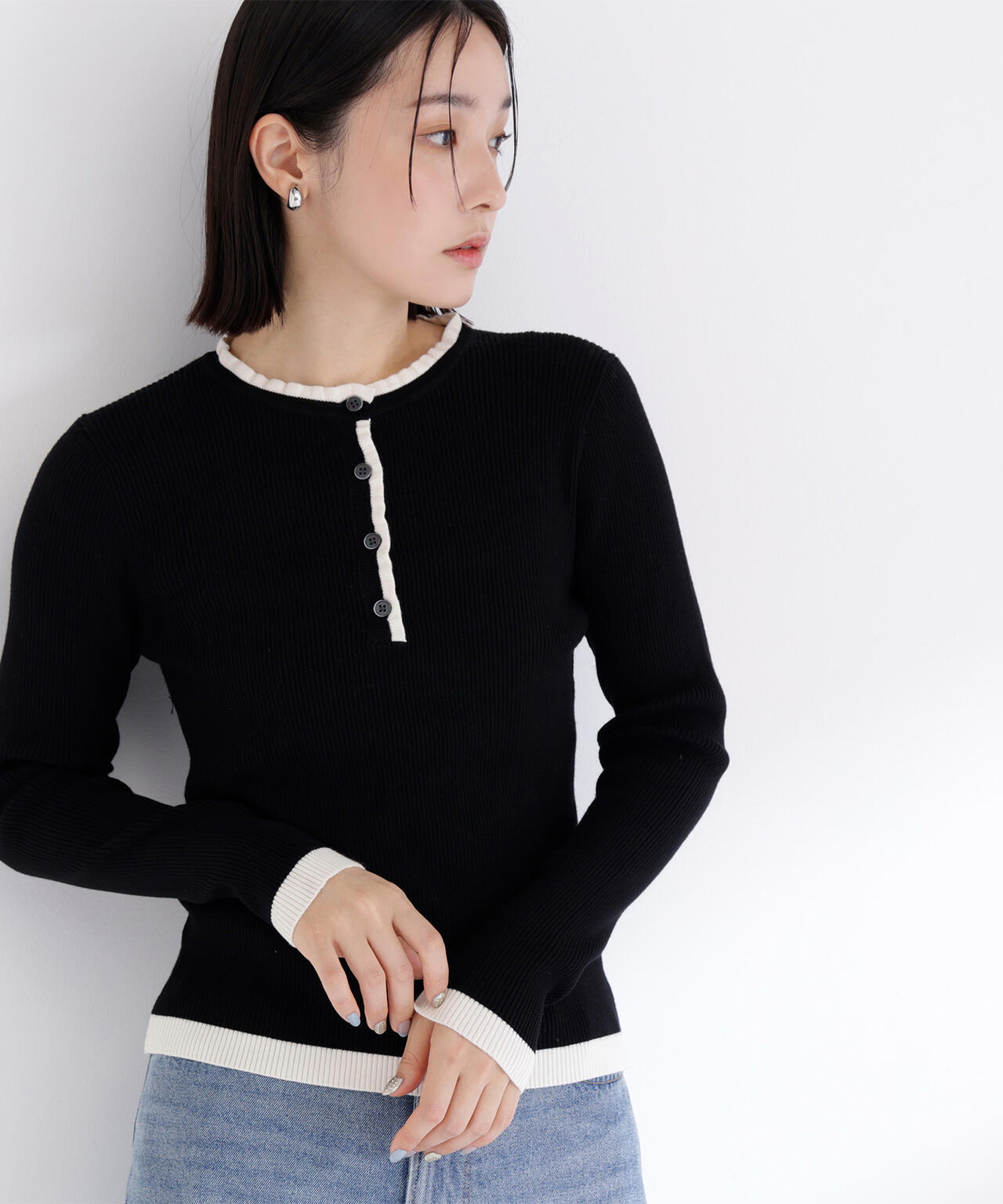 バイカラーフリルトリムニット