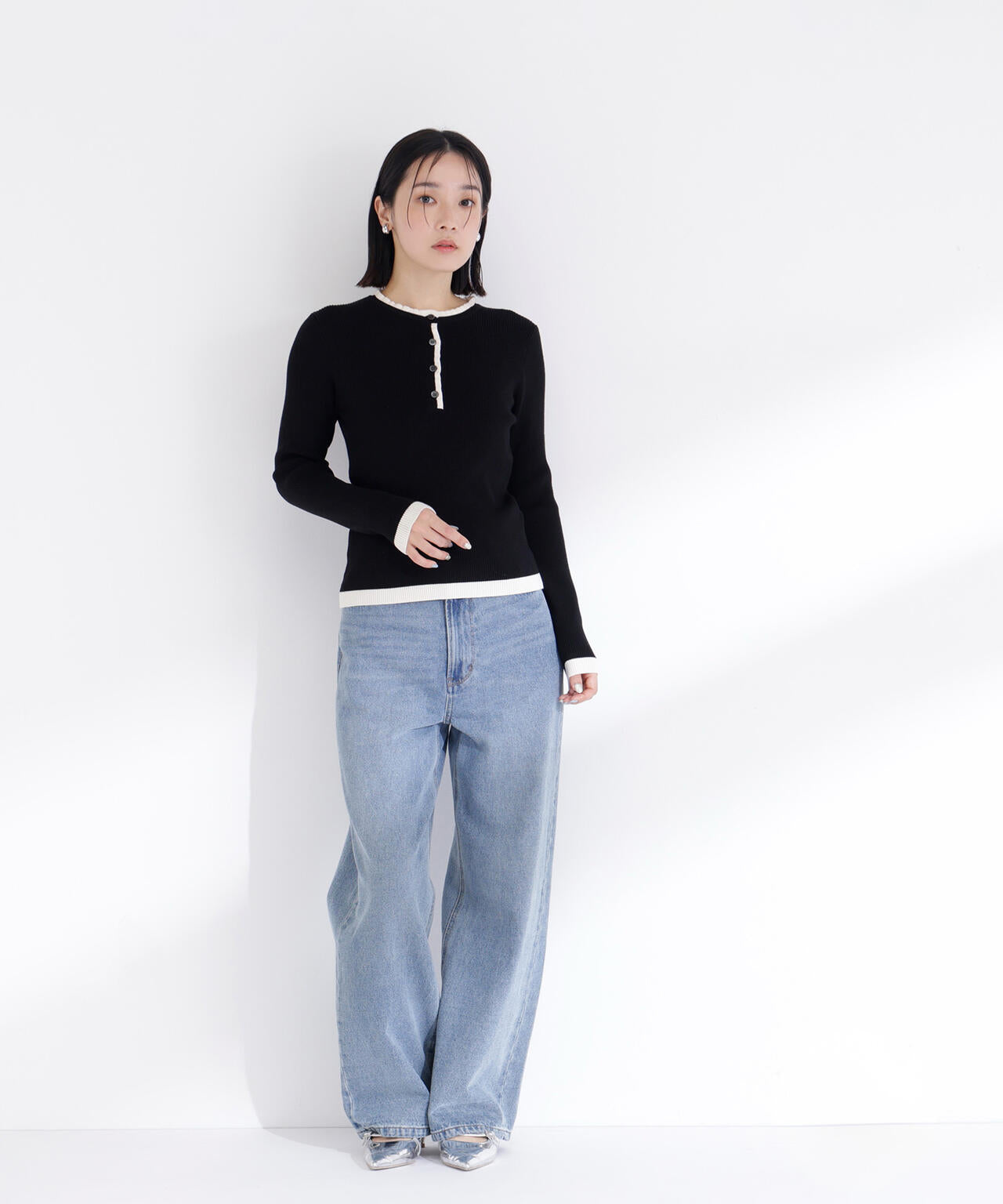 バイカラーフリルトリムニット