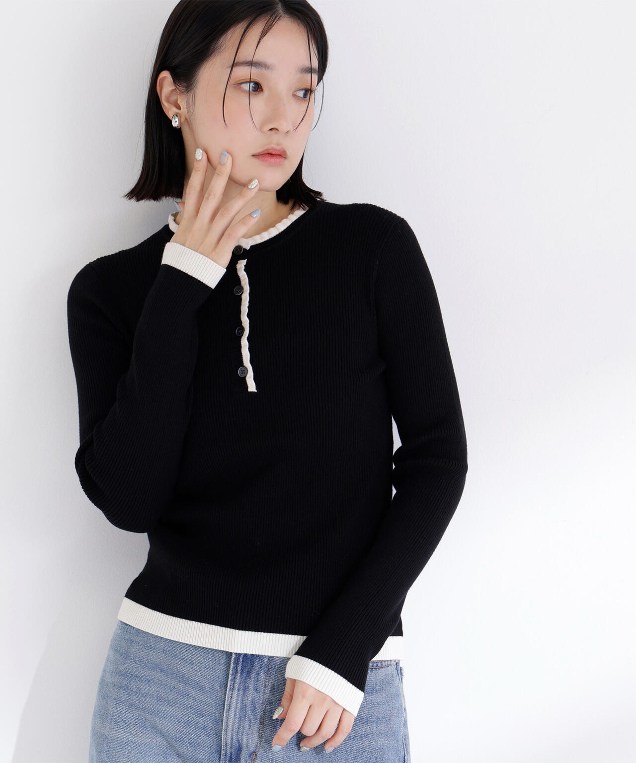 バイカラーフリルトリムニット